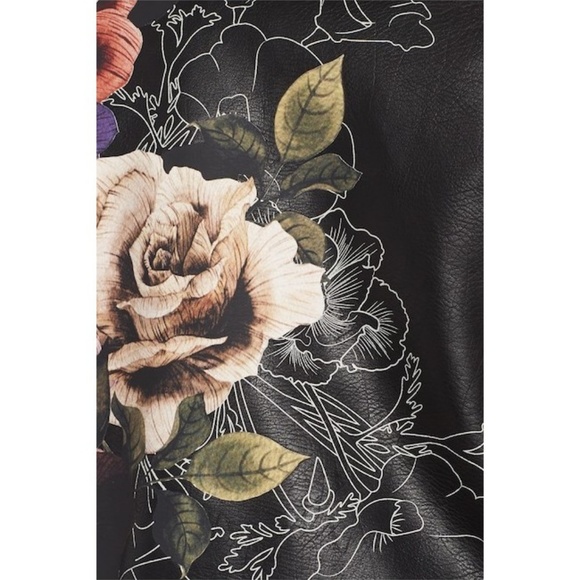 NWT Floral Printed Faux Leather Moto Jacket Vegan - Picture 4 of 7